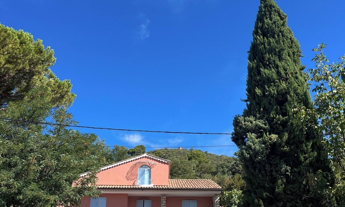 Manosque Appartement | Carpe diem piscine chauffée jacuzzi concept bio Manosque****