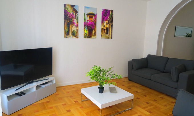 Thiers Appartement | Carré d’Or Appt 4 Pièces moderne et spacieux