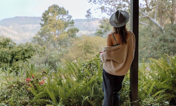 Balmoral Ridge Maison | Carra Cottage - Luxury Hillside Sanctuary with Breathtaking Views to Sea