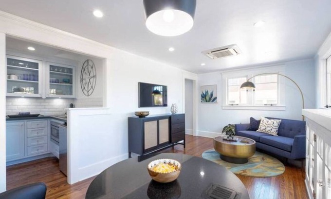 Mission Hills Appartement | Carriage House Apartment