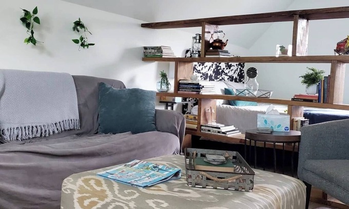 Italian Village Appartement | Carriage House | High St .2 mi | K9s Welcome