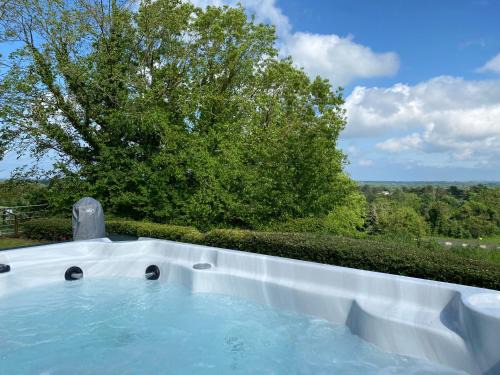 Sulby Appartement | Carrick Beg Self Catering Holiday Accommodation with Hot Tub