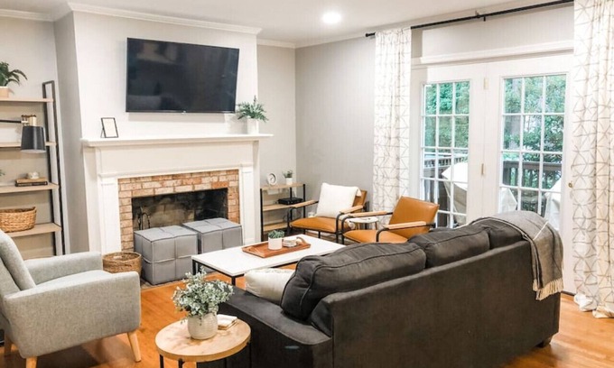 Cary Maison | Cary 3 Bedroom End Unit Townhome