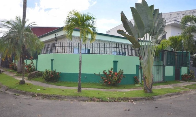 Jaco Maison | Casa 007, 10 personnes Résidence privée du centre ville de Jaco!