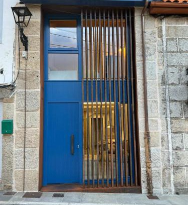 Celanova Maison | Casa a Xanela Azul