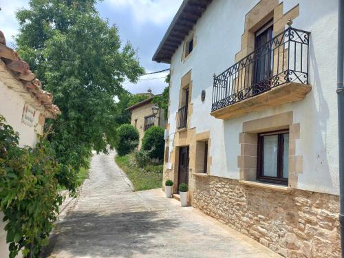 Azcona Maison | Casa Albaitar - con Piscina y Sala de juegos