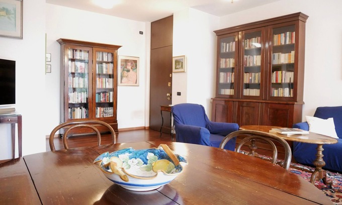 Milano Due Appartement | Casa Alberata: spacious three-room apartment in the green of Milan2