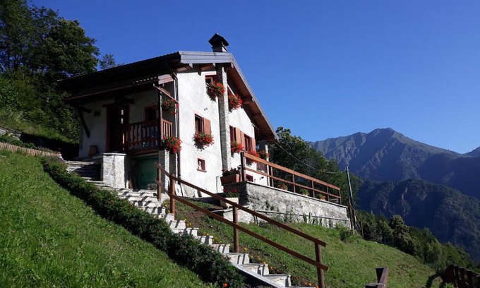 Bannio Anzino Appartement | Casa all'Alpe Gaggetto B & B
