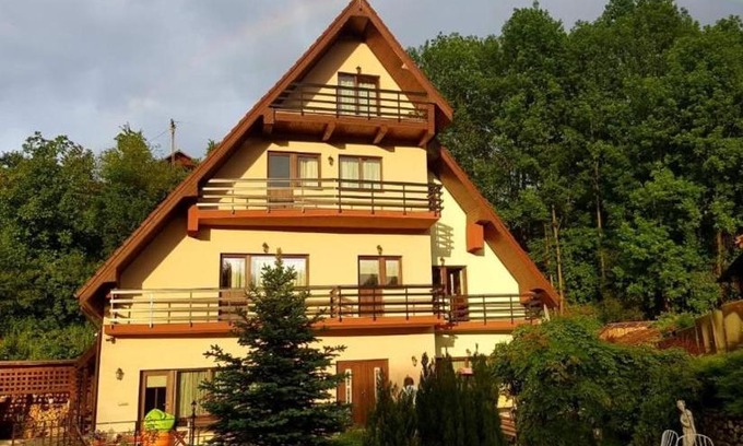 Malaia Maison | Casa Altfel