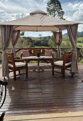 Pocinhos do Rio Verde Maison | Casa alto padrão 4 Suítes na montanha com vista espetacular