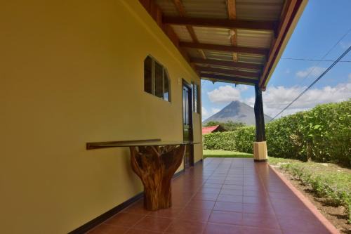 El Castillo Maison | Casa Amarilla, Volcano View, Walking Distance Town