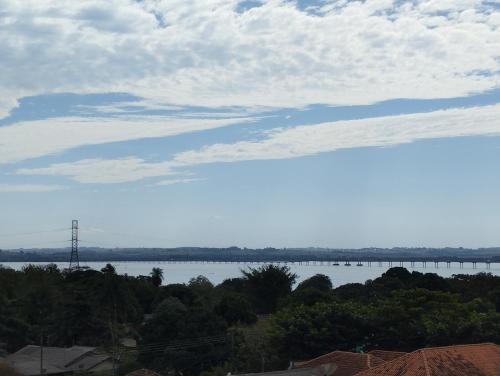 Guaira Maison | Casa Amarte - Sobrado Privado com Garagem