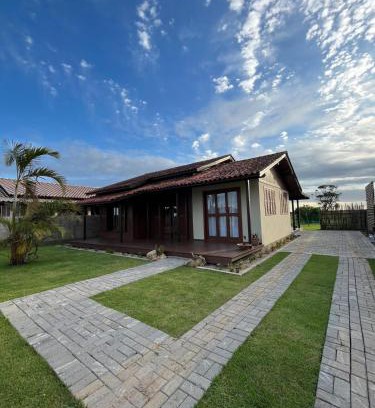Laguna Maison | Casa Amendoeira - Rua da Praia Grande - Laguna-SC