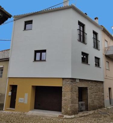 Ferro Maison | Casa Angulosa