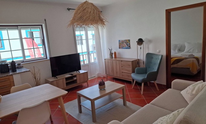 Porto Covo Appartement | Casa Areia - Porto Covo, T1-4 people, Sea View, the most central area of the Village