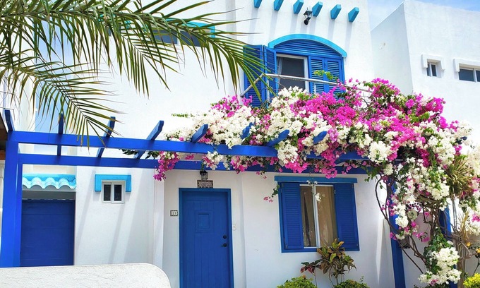 El Arenal Maison | Casa Azul - 3 Bedroom House with AC Pool and WiFi