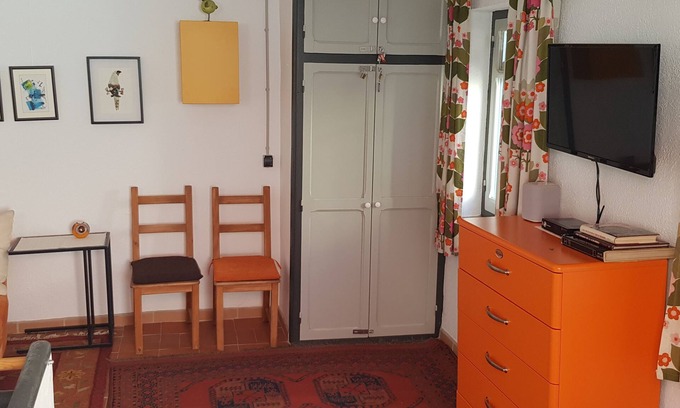 Calig Maison | Casa Azul de Calig - Ruhiges Ferienhaus im Historischen Ortskern, Nähe Peniscola
