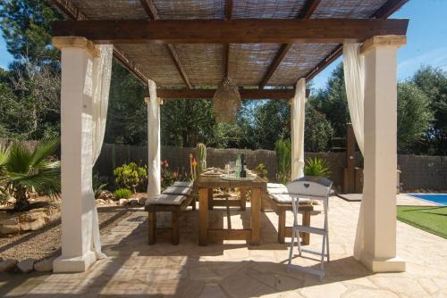 Cala Llombards Maison | Casa Azul Stylish beach house for 4 adults and 1 child in Cala Llombards