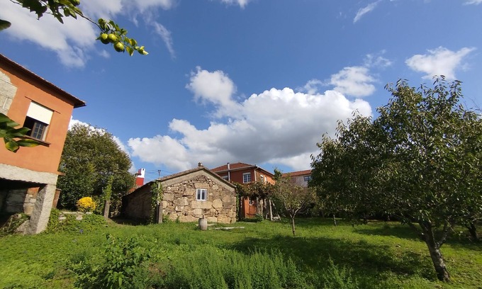 Tui Maison | Casa bandulu, charming and sustainable rural house next to the Miño River