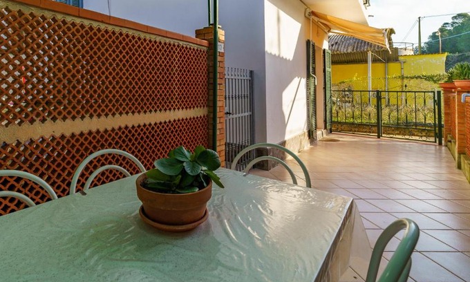 Porto Azzurro Maison | Casa Barbarossa - Goelba