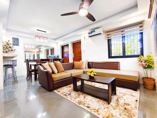 Capas Maison | Casa Bella 3BR Home in Capas Tarlac near New Clark City