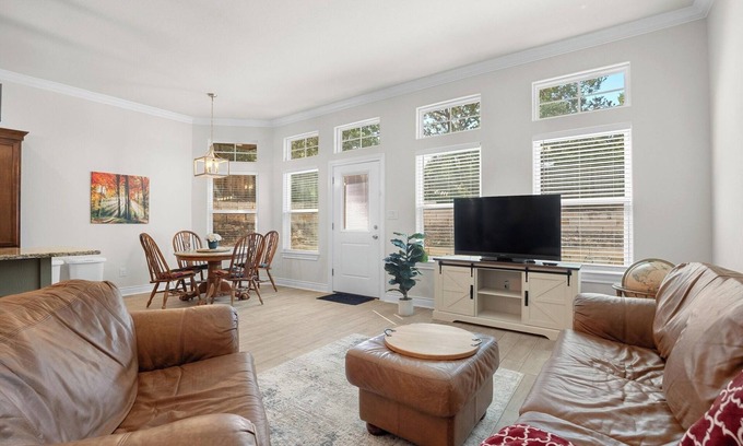 Highland Lake Estates Copropriété | Casa Bella "A"- LOVELY, New Duplex - North Shore Lake Travis
