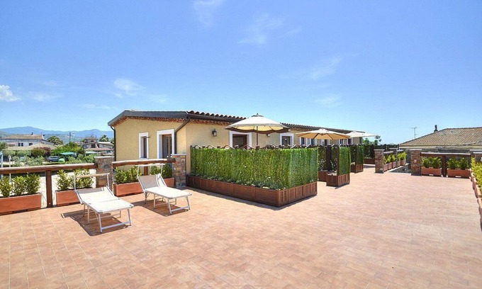 Marina di Casal Velino Maison | Casa Biancolilla A: A welcoming apartment situated at a short distance from the beach, with Free WI-FI.