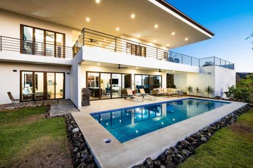 Playa Hermosa Maison | Casa Blanca