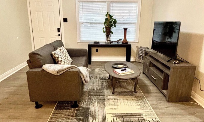 Midland Maison | Casa Blanca Home 4 Professionals