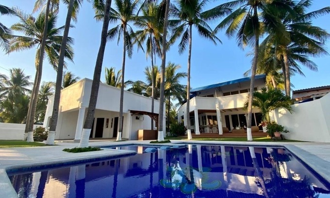 Costa Del Sol Maison | Casa Blanca Ocean Front