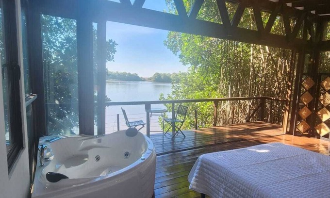 Iztapa Appartement | Casa Cachorrito: Cozy studio treehouse in Iztapa, Guatemala with beautiful views