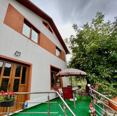 Nehoiu Maison | Casa Camelia