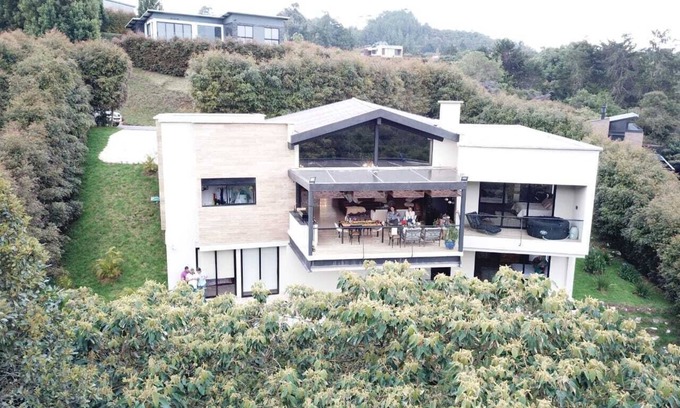 La Aguacatala Maison | Casa Campestre de Lujo
