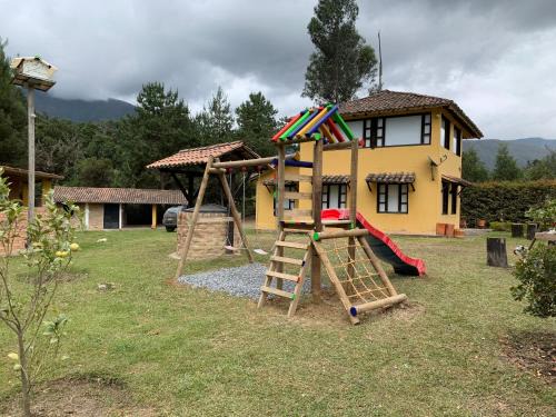 Arcabuco Maison | CASA CAMPESTRE VILLA SANTANA