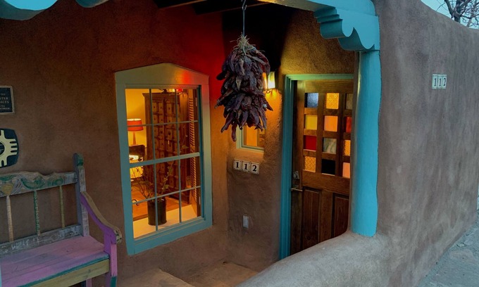 Taos Maison | Casa Carlos - À pied du bain à remous Authentique quartier historique Adobe Taos