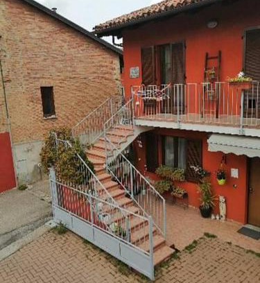 Castellinaldo Lit Et Petit-Déjeuner | Casa Carolina