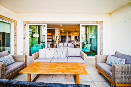 El Medano Ejidal Appartement | Casa Cascada- Poolside Retreat, Minutes from Beach!