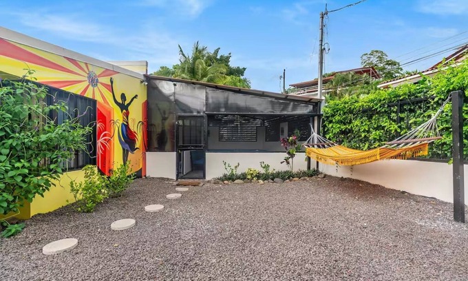 Coco Sunset Hills Maison | Casa Claudia - 5 min walk to beach