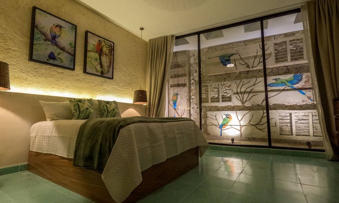 Centro Maison | Casa Clementina. Rustic on heart of historical midtown w/pool and amenities.