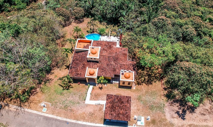 Esterillos Oeste Maison | Casa Colibri - Hidden Gem with spacious rooms