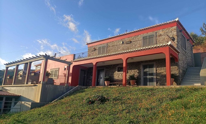 Tabua Maison | Casa com Boas Dimensões em Zona Calma