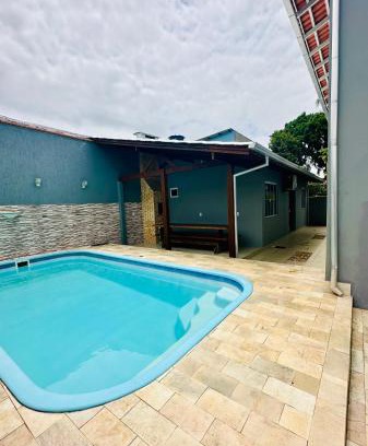 Centro Maison | Casa com Piscina a 100metros da Praia NavegantesSC- RECANTO DO JESA