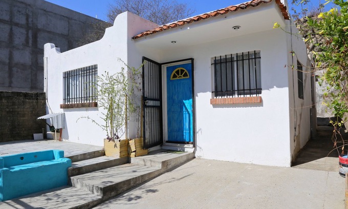 Crucecita Maison | ¡Casa Completa a 5 minutos de la playa en Crucecita con amplio Jardin!