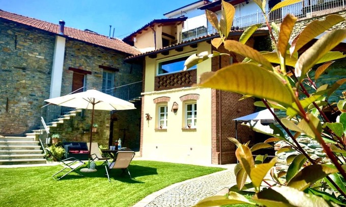 Grognardo Maison | Casa con giardino monferrato Il Fienile