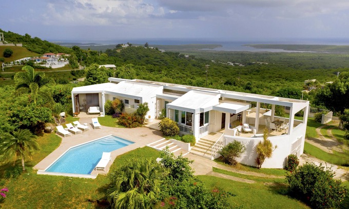 Florida Maison | NOUVELLE LISTE 2019 Vues de l'Atlantique et des Caraïbes avec piscine et brise légère