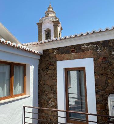 Almodovar e Graca dos Padroes Lit Et Petit-Déjeuner | Casa da Igrejja