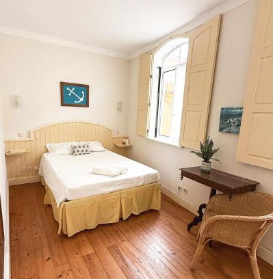 Sao Miguel do Rio Torto Maison | Casa das Ancoras Historic Beach Guesthouse in Buarcos Portugal