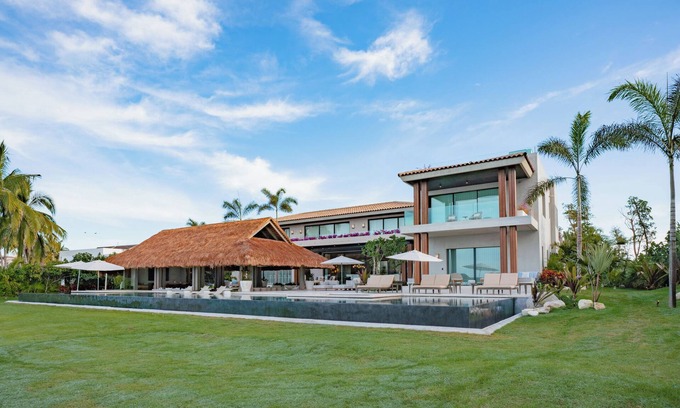 Punta de Mita Maison | Casa de Elementos a 9-bedroom Luxury Estate in the Prestigious Punta Mita.