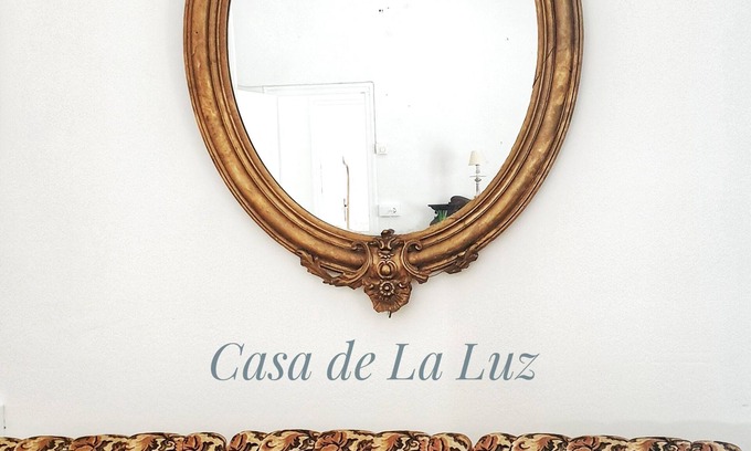 Navas de Oro Cottage | Casa de la Luz - Beautiful house with patio in Navas de Oro
