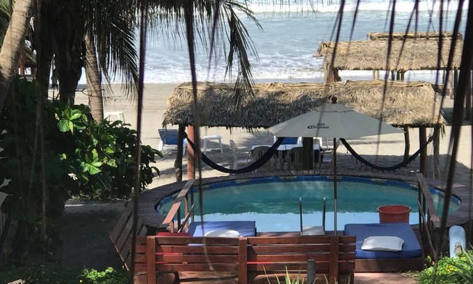 Boulevard Barra Vieja Hôtel | Casa de las Olas Surf & Beach Club